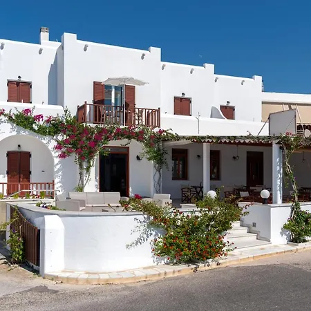 Irene - Beachfront Hotell 2*