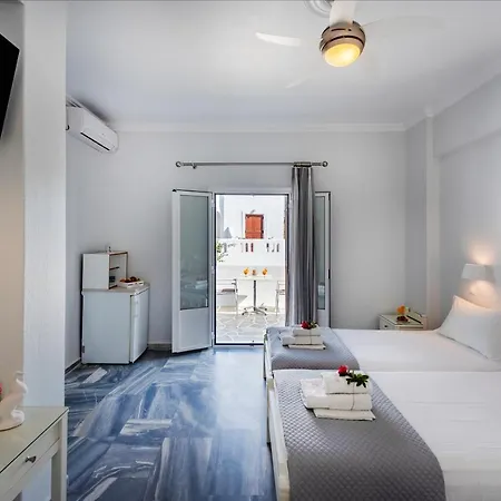 Irene - Beachfront Hotell