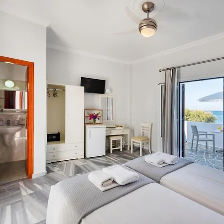 Hotell Irene - Beachfront 2*