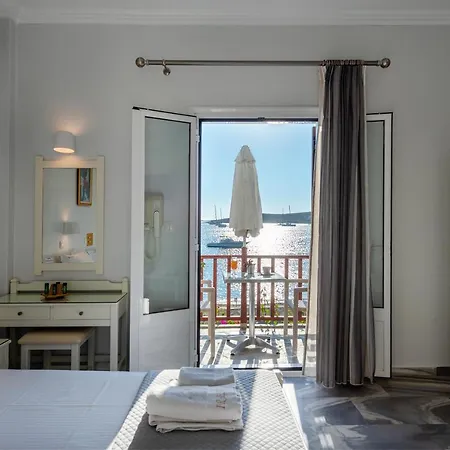 Irene - Beachfront 2* Parikia (Paros)