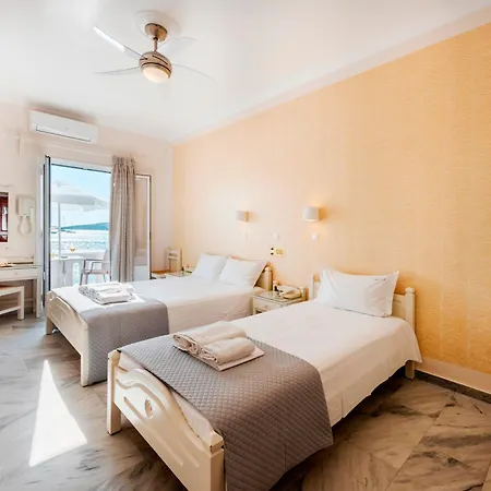 Irene - Beachfront Hotel 2*