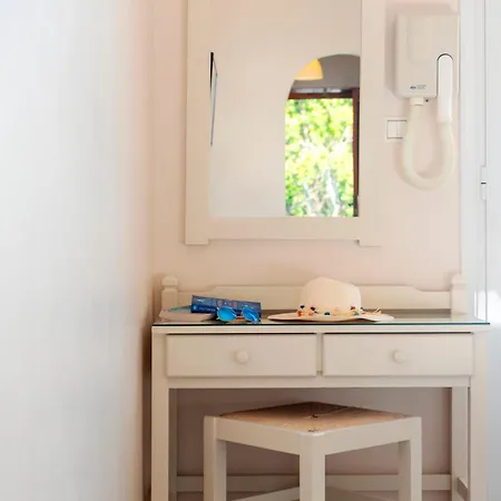 Irene - Beachfront 2*