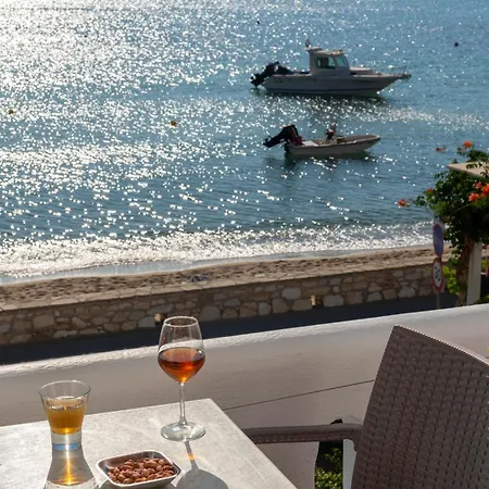 Irene - Beachfront Hotel