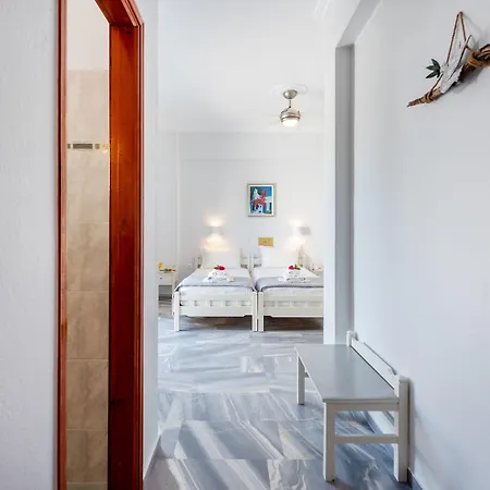 Irene - Beachfront Hotell