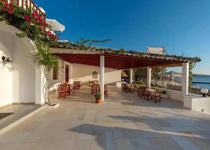 Irene - Beachfront Hotel