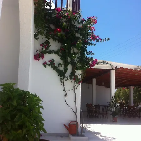 فندق Irene - Beachfront باروس
