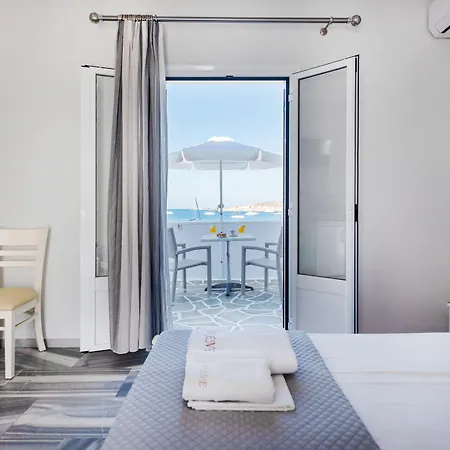 فندق Irene - Beachfront 2*