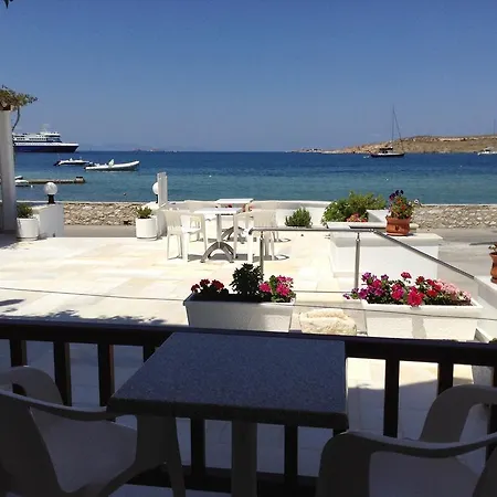 Irene - Beachfront باروس