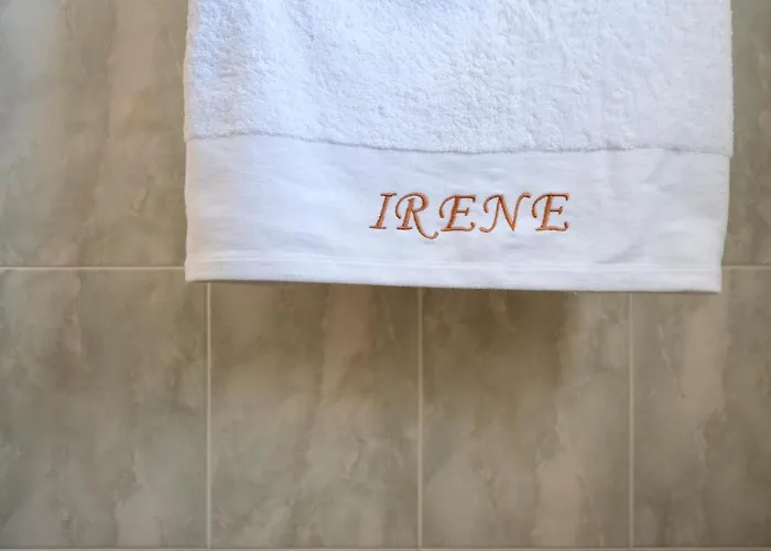 Irene - Beachfront Hotel Páros