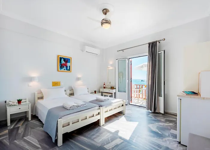 Irene - Beachfront Hotel 2*