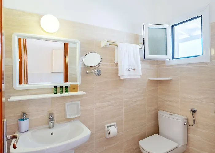 Irene - Beachfront Hotel