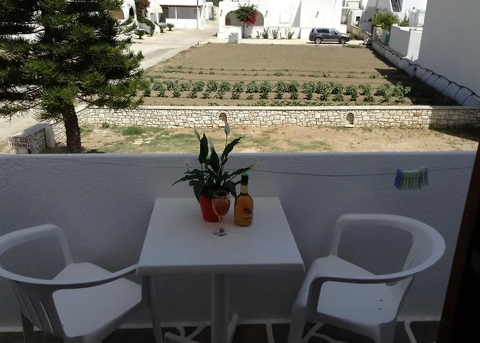 Irene - Beachfront 2*