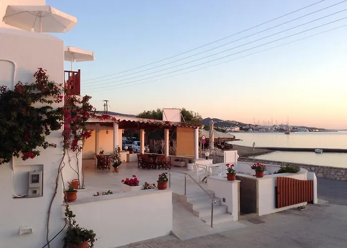 Irene - Beachfront Hotel